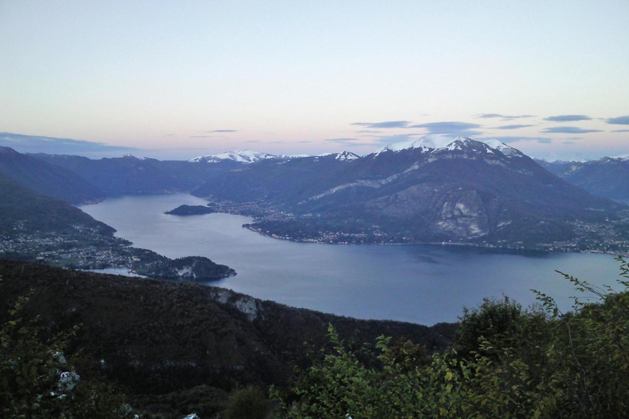 Casa Busso - Happy Rentals Esino Lario エクステリア 写真