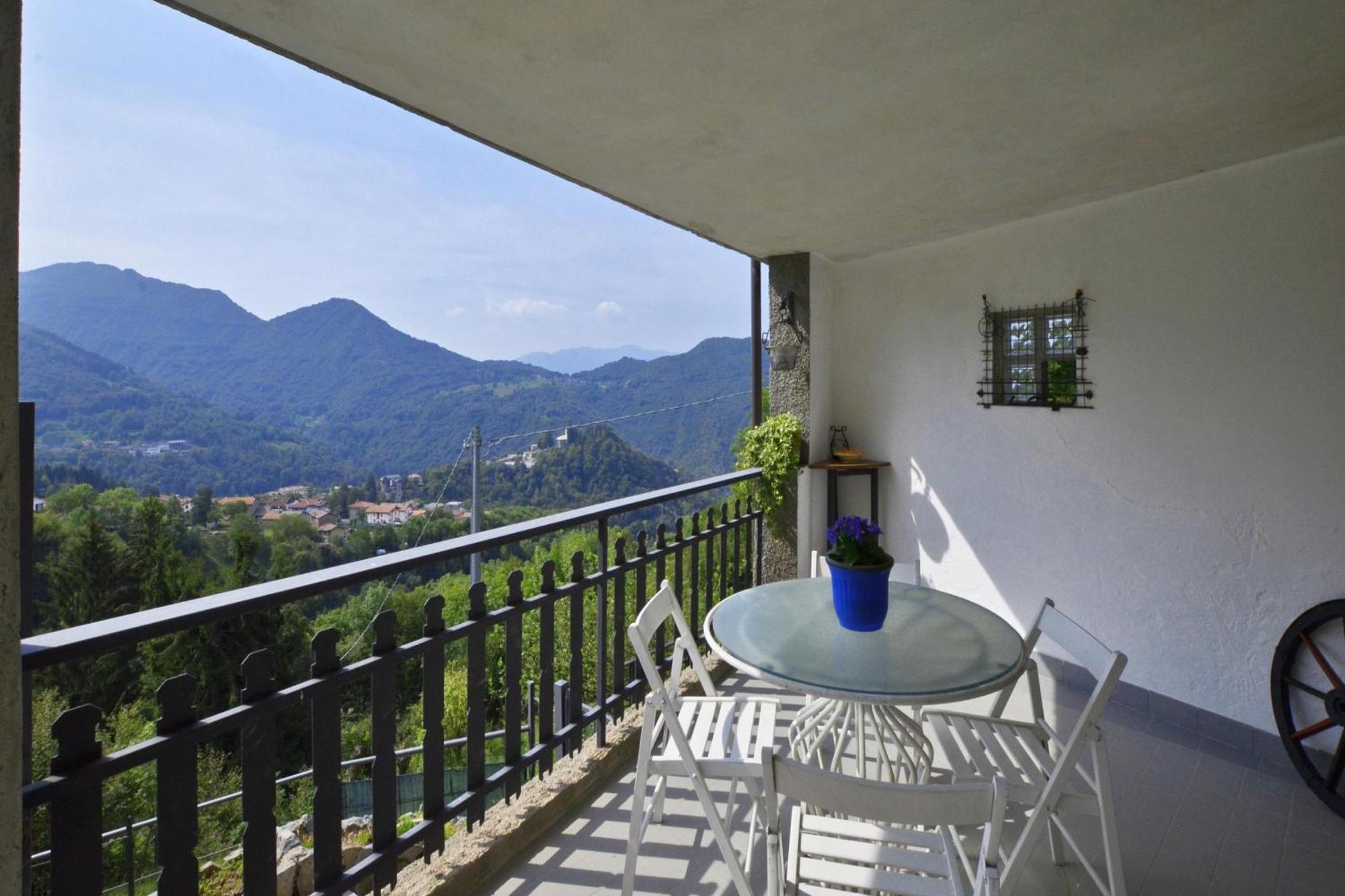 Casa Busso - Happy Rentals Esino Lario エクステリア 写真