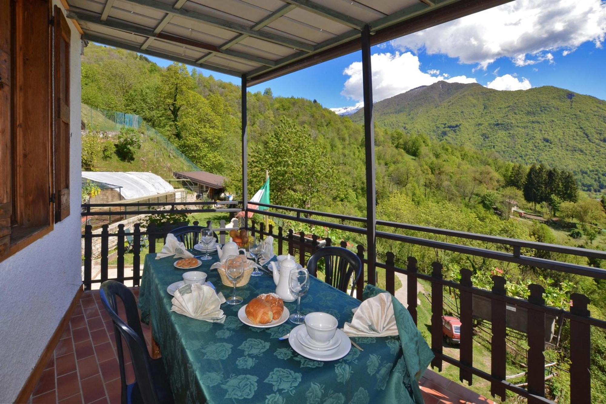 Casa Busso - Happy Rentals Esino Lario エクステリア 写真